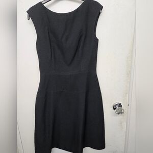 Elegant Black Sleeveless Prada Dress 40